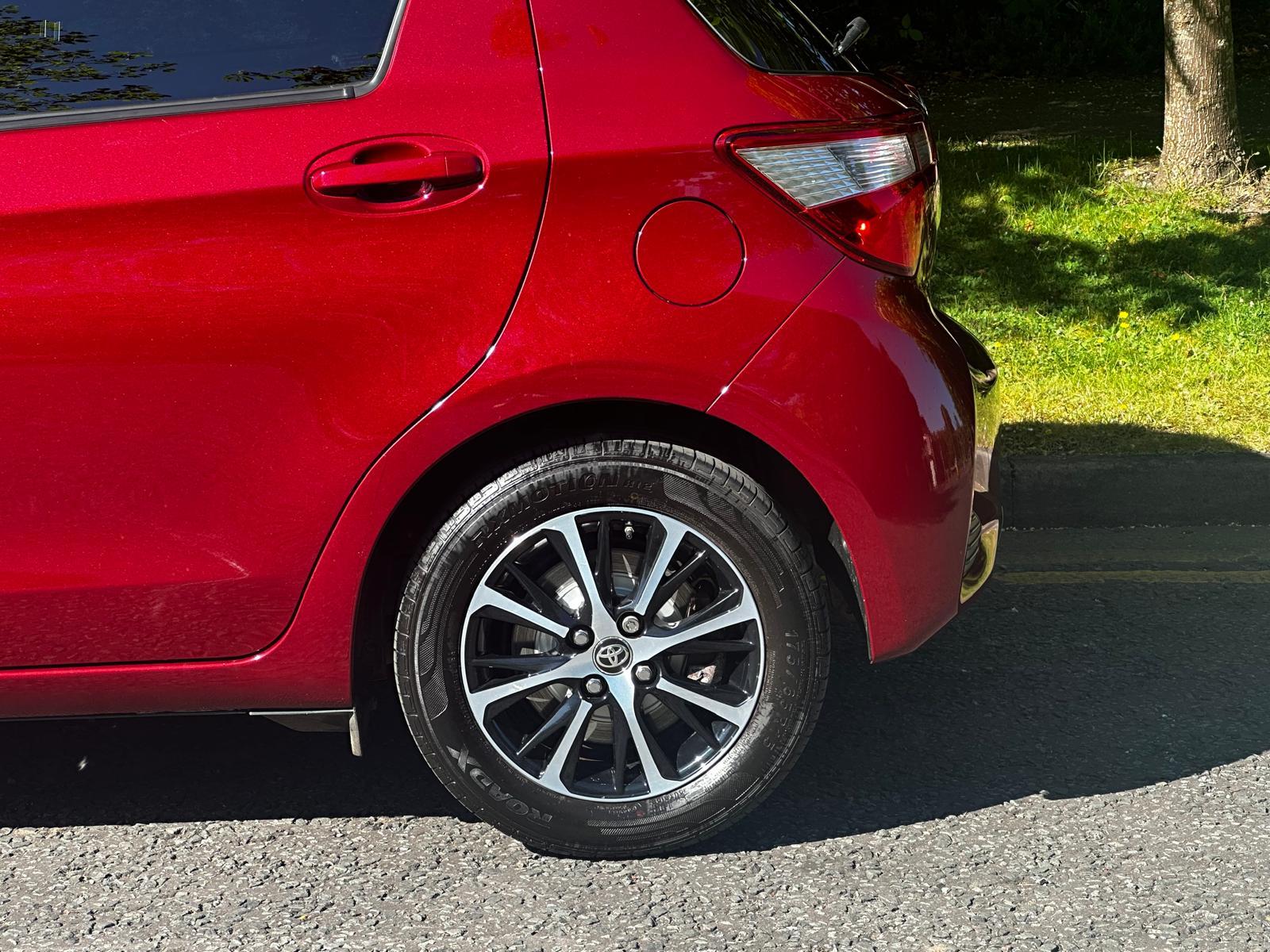 Toyota Yaris 1.5 VVT-h Icon Tech Hatchback 5dr Petrol Hybrid E-CVT Euro 6 (s/s) (100 ps)