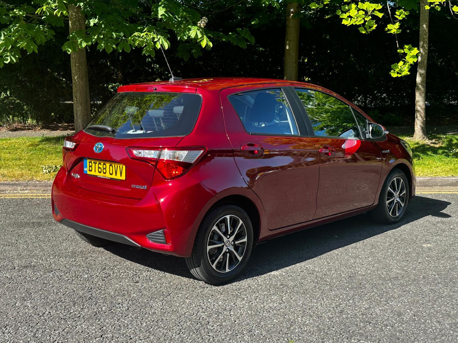 Toyota Yaris 1.5 VVT-h Icon Tech Hatchback 5dr Petrol Hybrid E-CVT Euro 6 (s/s) (100 ps)