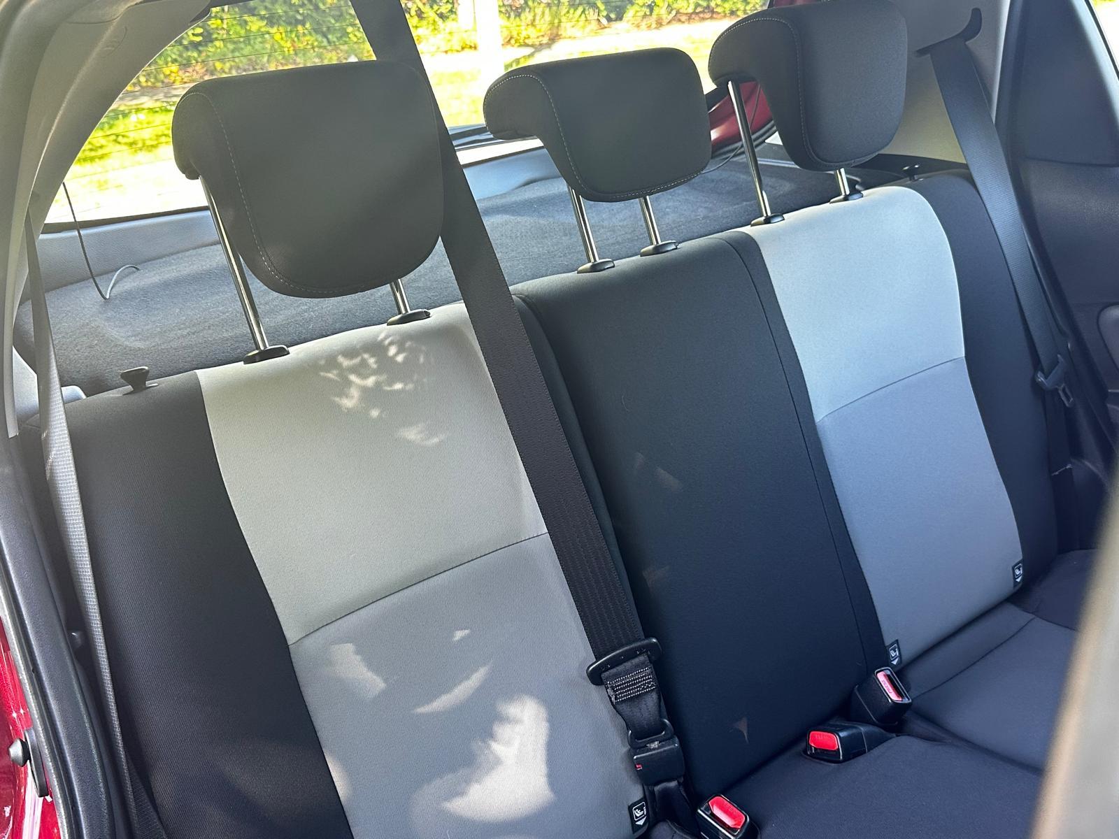 Toyota Yaris 1.5 VVT-h Icon Tech Hatchback 5dr Petrol Hybrid E-CVT Euro 6 (s/s) (100 ps)